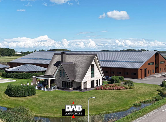 DWB_De-Droomhoeve---horizontaal-Omslag-3